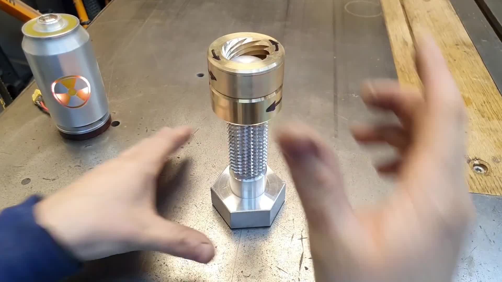 第一次见这种奇特的螺栓还能防松动真是太聪明了