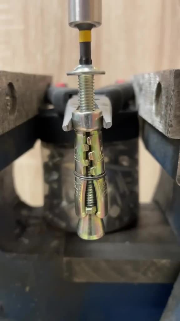 膨胀螺丝为何越拧越紧这个视频看明白了吧