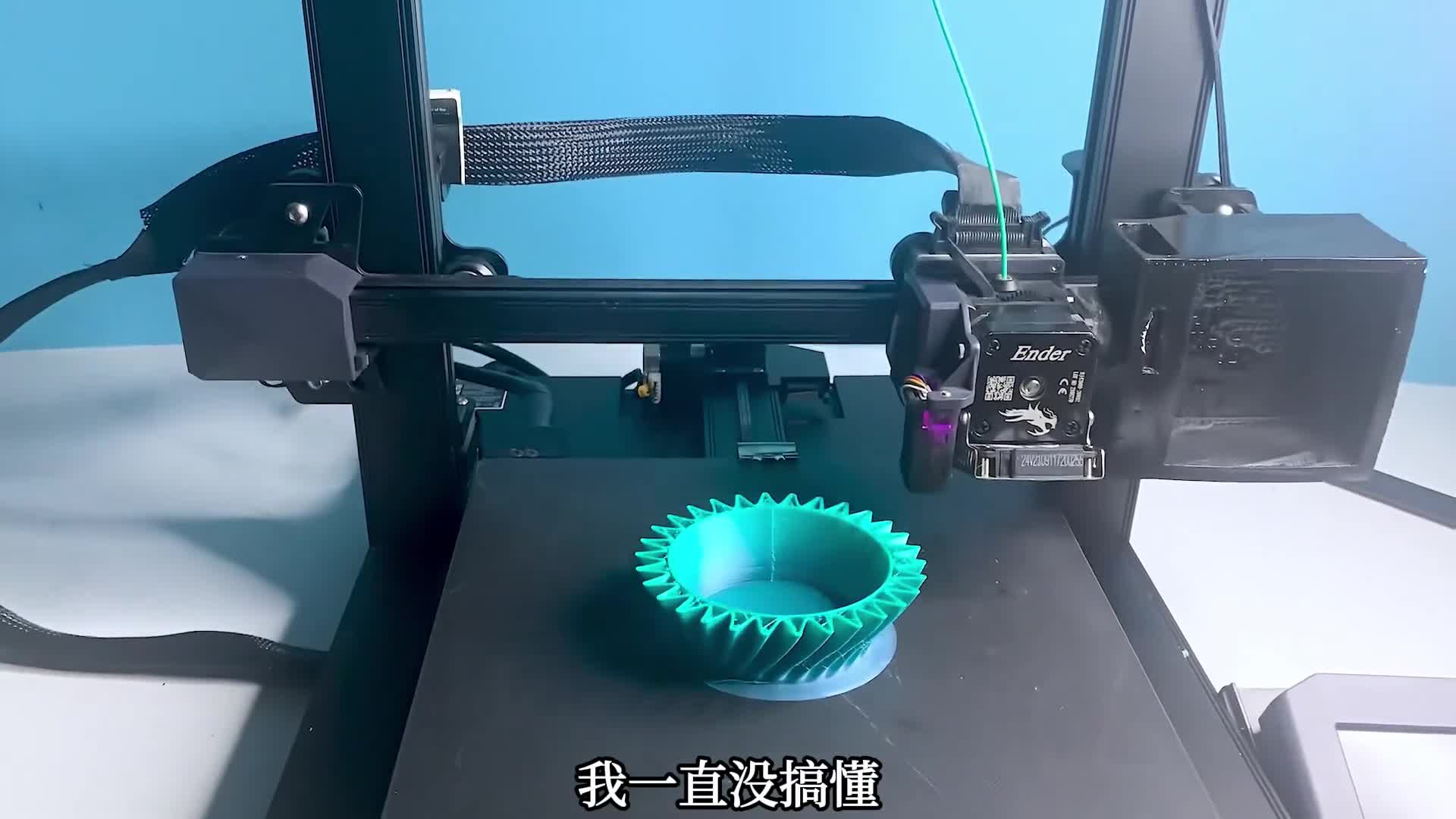 200多度的高温熔化再一层层堆积起来3D打印原来这么神奇