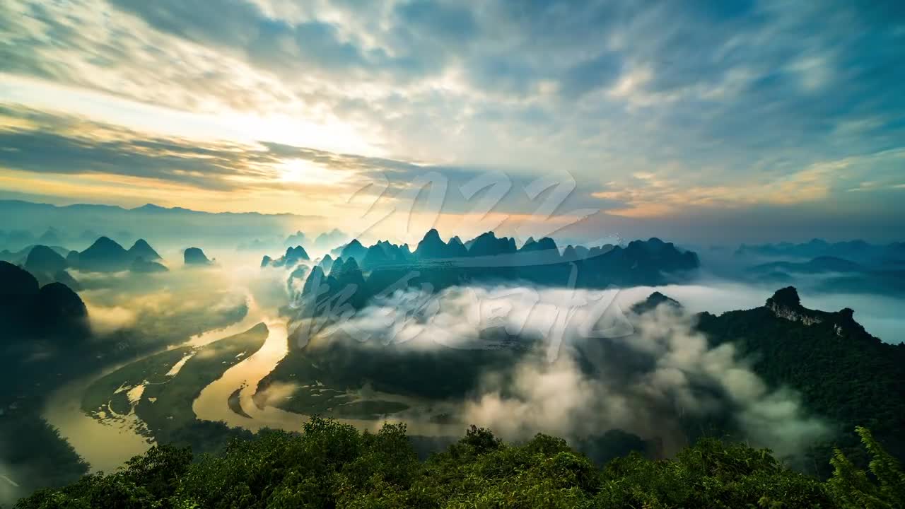 世事悠悠不如山丘梦里抵达过的地方同样可以刻骨铭心还记得2022错过的那些风景吗明年要不要说走就走