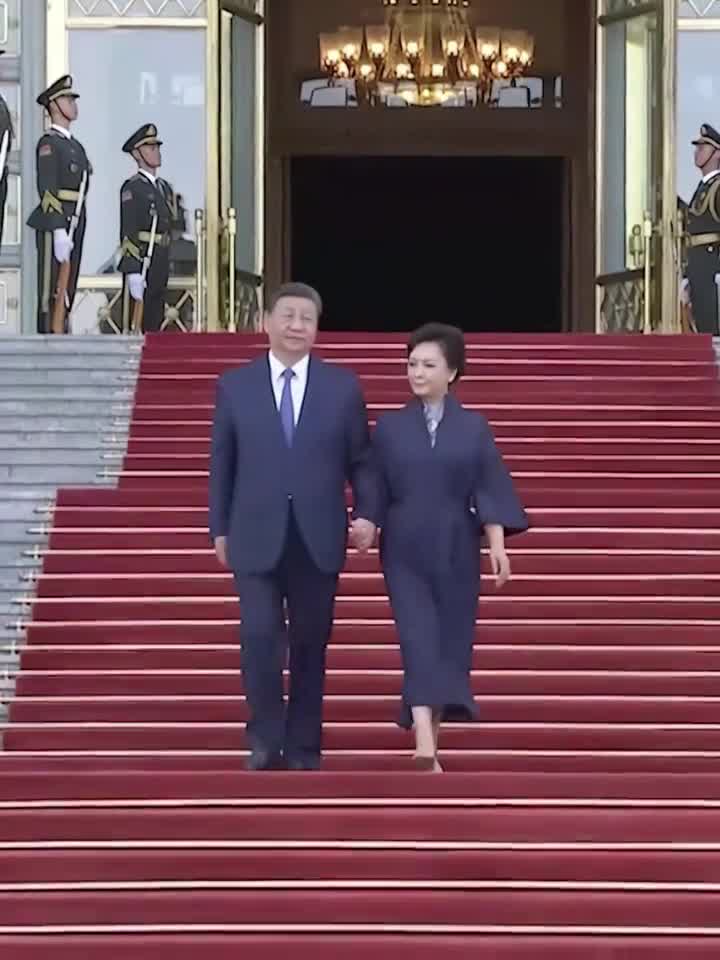 现场视频习近平举行仪式欢迎赤道几内亚总统奥比昂访华