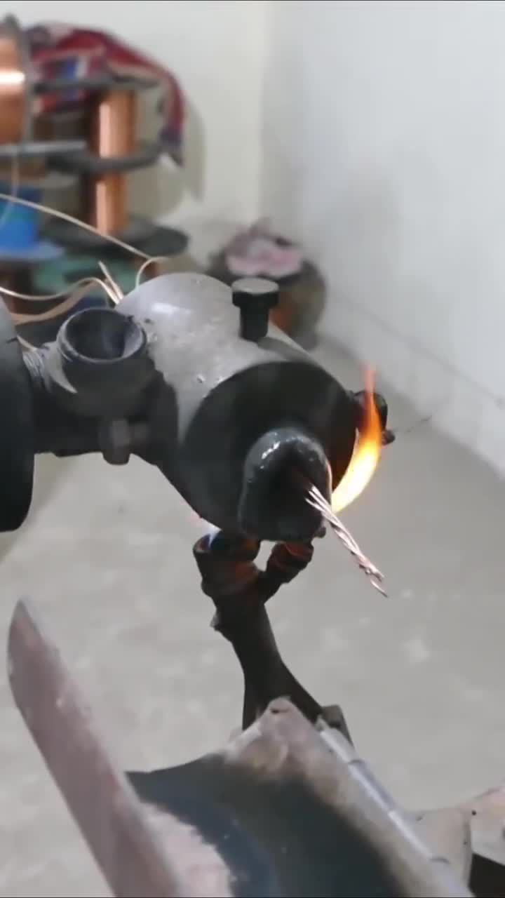 电线上的皮原来是这样弄上去的这就是挤塑工艺